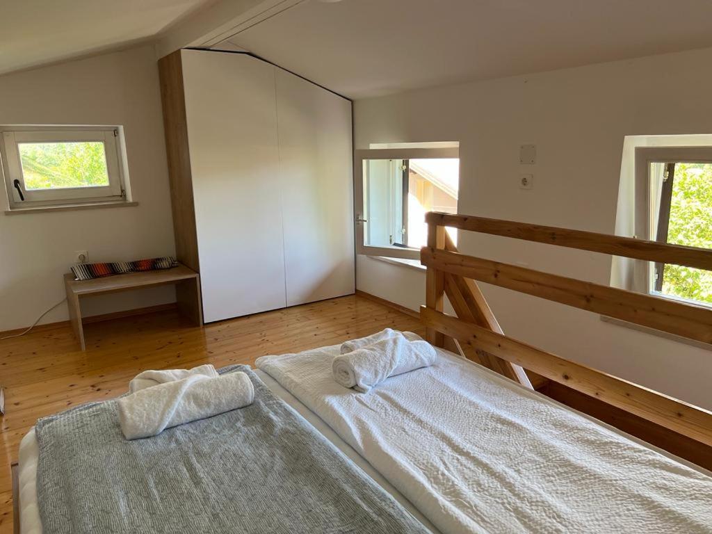 Cosy Cottage With Views Near Kobarid Buitenkant foto